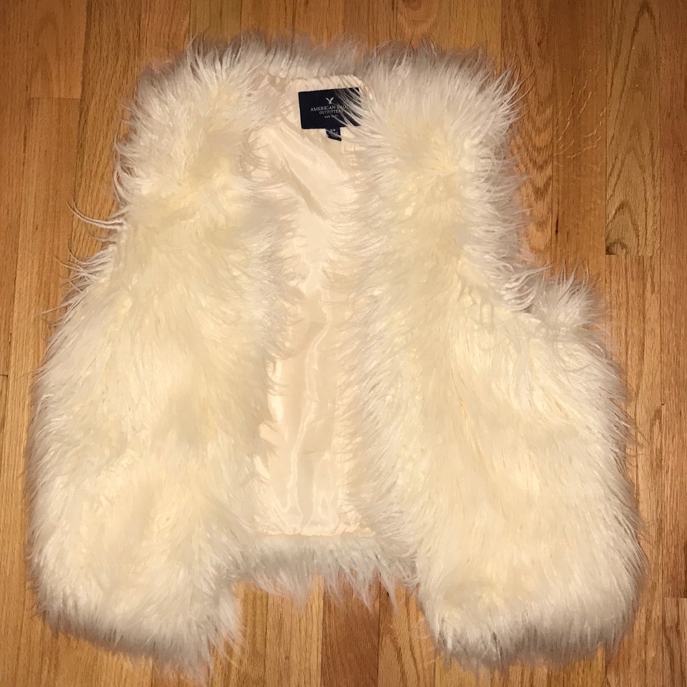 American Eagle Faux White Fur Vest